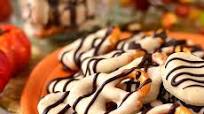 Pumpkin Spice Chocolate Covered Pretzels Pumpkin Spice Chocolate Covered Pretzels