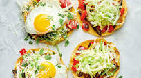 Tostadas with Fried Egg and Barbecue Sauce Tostadas with Fried Egg and Barbecue Sauce