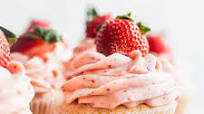 Strawberry Filled Cupcakes Strawberry Filled Cupcakes