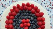 PALEO LIME CHEESECAKE WITH BERRIES PALEO LIME CHEESECAKE WITH BERRIES