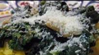 Spaghetti Squash with Garlic Spinach Recipe Spaghetti Squash with Garlic Spinach Recipe