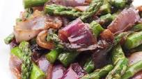 Grilled Asparagus & Red Onions with Olive Oil and Balsamic Vinegar Grilled Asparagus & Red Onions with Olive Oil and Balsamic Vinegar