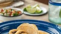 Chile Chipotle Capeado Relleno de Queso Chile Chipotle Capeado Relleno de Queso