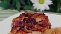 Oma's Pork Chops with Sauerkraut ~ Schweinekoteletts mit Sauerkraut Oma's Pork Chops with Sauerkraut ~ Schweinekoteletts mit Sauerkraut
