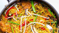 Chicken Chow Mein with Vegetables Chicken Chow Mein with Vegetables