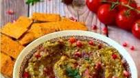 Baba Ganoush cu rosii, sos de rodii si menta Baba Ganoush cu rosii, sos de rodii si menta