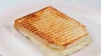 1 Adet Çift Kaşarlı Tost Kaç Kalori? 1 Adet Çift Kaşarlı Tost Kaç Kalori?