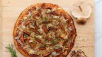 Smoky Double Cheese Pizza with Caramelized Shallots and Mushrooms Smoky Double Cheese Pizza with Caramelized Shallots and Mushrooms