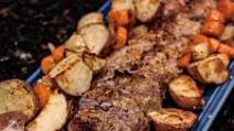 One Pan Roasted Pork Tenderloin with Potatoes and Carrots One Pan Roasted Pork Tenderloin with Potatoes and Carrots