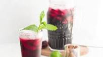 Agua de Jamaica (Hibiscus Iced Tea) Agua de Jamaica (Hibiscus Iced Tea)