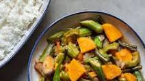 Pinakbet (Filipino Vegetable Stew) Pinakbet (Filipino Vegetable Stew)