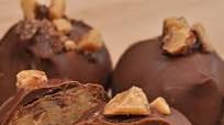 Easy Chocolate Chip Cookie Dough Truffles Easy Chocolate Chip Cookie Dough Truffles