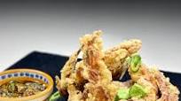 Deep Fried Soft Shell Crabs with Chilli Dipping Sauce Deep Fried Soft Shell Crabs with Chilli Dipping Sauce