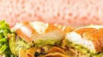 Spicy Chicken Guacamole Sandwich or Sliders Spicy Chicken Guacamole Sandwich or Sliders