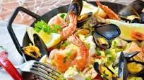Paella de mariscos con arroz bomba Paella de mariscos con arroz bomba