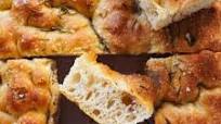 Focaccia Casera Sin Amasado. Fácil y Crujiente Focaccia Casera Sin Amasado. Fácil y Crujiente