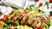 Guacamole Salad with Grilled Chipotle Chicken Guacamole Salad with Grilled Chipotle Chicken
