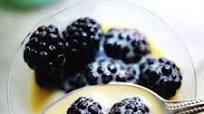 Blackberries with Sweet Cream Blackberries with Sweet Cream