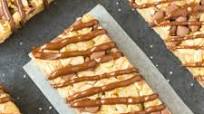 Easy 4-Ingredient No Bake Protein Bars (Vegan, Gluten Free, Sugar Free) Easy 4-Ingredient No Bake Protein Bars (Vegan, Gluten Free, Sugar Free)