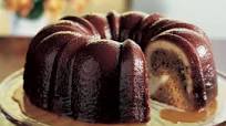 Pecan Molasses Bundt Cake with Bourbon Glaze Pecan Molasses Bundt Cake with Bourbon Glaze