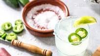 Low-Carb Spicy Margarita Cocktail Low-Carb Spicy Margarita Cocktail