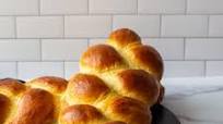 Braided Challah Loaves | Lodge Cast Iron Braided Challah Loaves | Lodge Cast Iron
