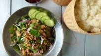 Lao Spicy Minced Chicken Salad (Larb Gai) Lao Spicy Minced Chicken Salad (Larb Gai)