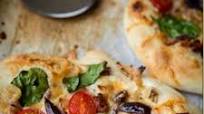 Homestyle Meditarean Pizza (Bread Machine Method) Homestyle Meditarean Pizza (Bread Machine Method)
