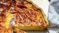 Easy Cheese and Onion Quiche Easy Cheese and Onion Quiche