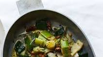 Leeks in Vinaigrette with Walnuts and Tarragon Leeks in Vinaigrette with Walnuts and Tarragon