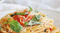 Spaghetti al Pomodoro (whole wheat, vegetarian) Spaghetti al Pomodoro (whole wheat, vegetarian)