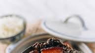 Braised Pork Belly with Meigan Cai (梅干菜焖肉) Braised Pork Belly with Meigan Cai (梅干菜焖肉)