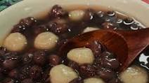Sweet Red Bean Soup with Sticky Rice Dumplings Sweet Red Bean Soup with Sticky Rice Dumplings