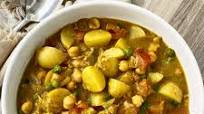 Chickpea Potato Curry (plant-based whole30, vegan) Chickpea Potato Curry (plant-based whole30, vegan)