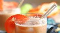 Bell pepper, cucumber & tomato juice Bell pepper, cucumber & tomato juice