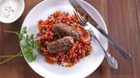 Cevapcici mit Djuvec-Reis Cevapcici mit Djuvec-Reis
