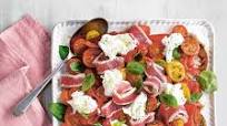 Caprese Salad with Seared Tuna and Roasted Peppers Caprese Salad with Seared Tuna and Roasted Peppers