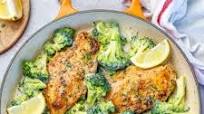 Creamy Chicken and Broccoli Skillet Creamy Chicken and Broccoli Skillet