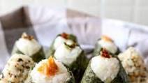 Onigiri - Japanese Rice Balls (おにぎり) Onigiri - Japanese Rice Balls (おにぎり)