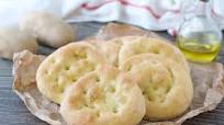 Focaccine di Patate e Semola Focaccine di Patate e Semola