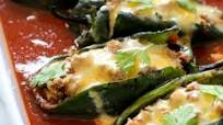 Relleno de chile de frijol con chorizo Relleno de chile de frijol con chorizo