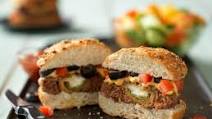 Cheesy Jalapeño Pepper-Stuffed Burgers Cheesy Jalapeño Pepper-Stuffed Burgers