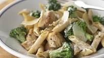 Chicken and Broccoli-Parmesan Pasta Chicken and Broccoli-Parmesan Pasta