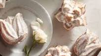 Floral Cakelets with Vanilla Glaze Floral Cakelets with Vanilla Glaze