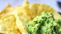 Chipotle Lime Chips and Guacamole (Copycat) Chipotle Lime Chips and Guacamole (Copycat)