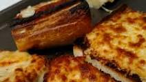 Stef's Super Cheesy Garlic Bread Stef's Super Cheesy Garlic Bread