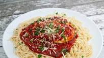 Chicken with Spaghetti and Sauce Chicken with Spaghetti and Sauce