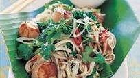 Scallops with noodles and oyster sauce Scallops with noodles and oyster sauce
