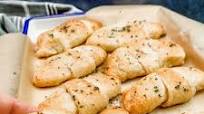 Pillsbury Crescent Rolls with Cheese Pillsbury Crescent Rolls with Cheese