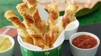 Cheesy Pretzel Twists Cheesy Pretzel Twists